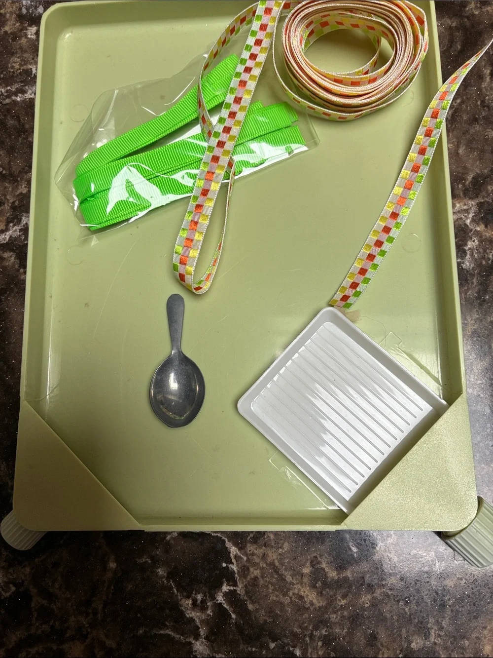 Portable bead boards Organizer and  Accessories - White & Light Green